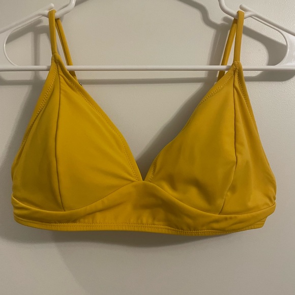 Old Navy Other - Old Navy Swim Top. Size Medium.